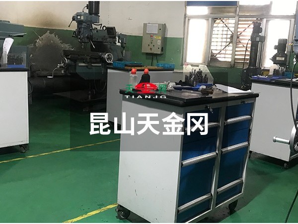 工具柜廠家哪家好，大家都選綠色環(huán)保-天金岡！