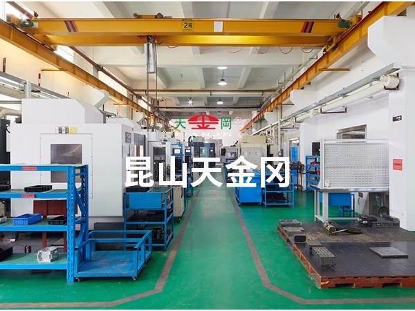 當(dāng)車間工具柜遇到模具廠，會(huì)擦出怎樣的火花？