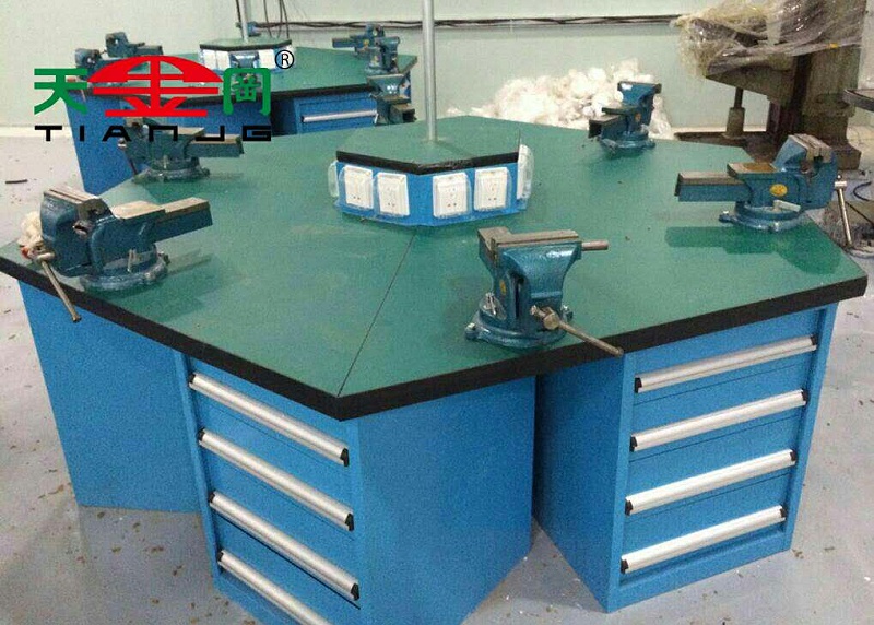 六角鉗工工作臺定制